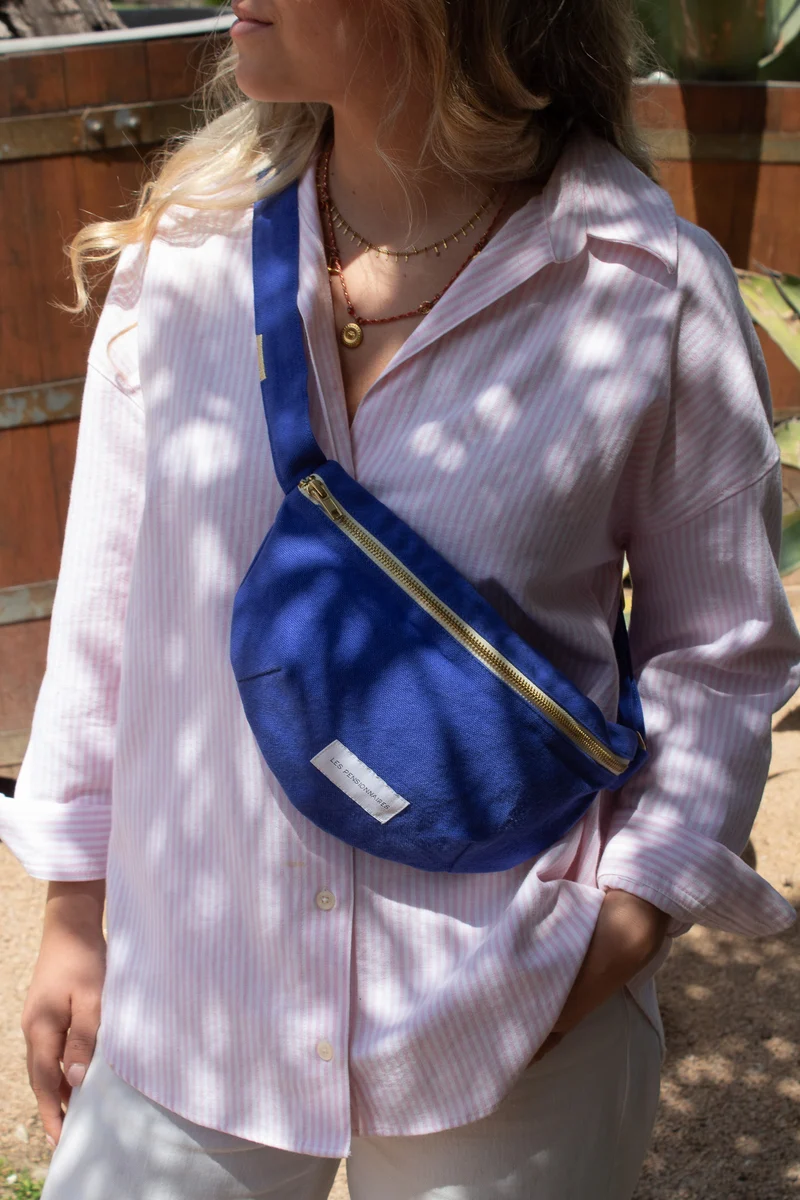 Sac banane en toile de coton bio bleu outremer