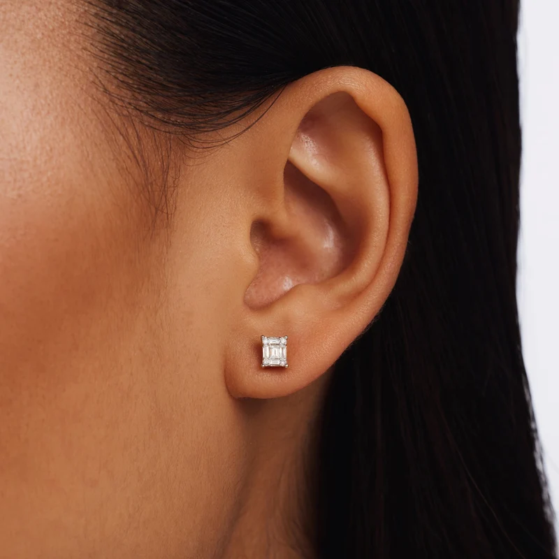Isabel Bernard De la Paix Clous d'oreilles De la Paix Maxime en or blanc 14 carats avec diamant 0,22 carat IBD360031
