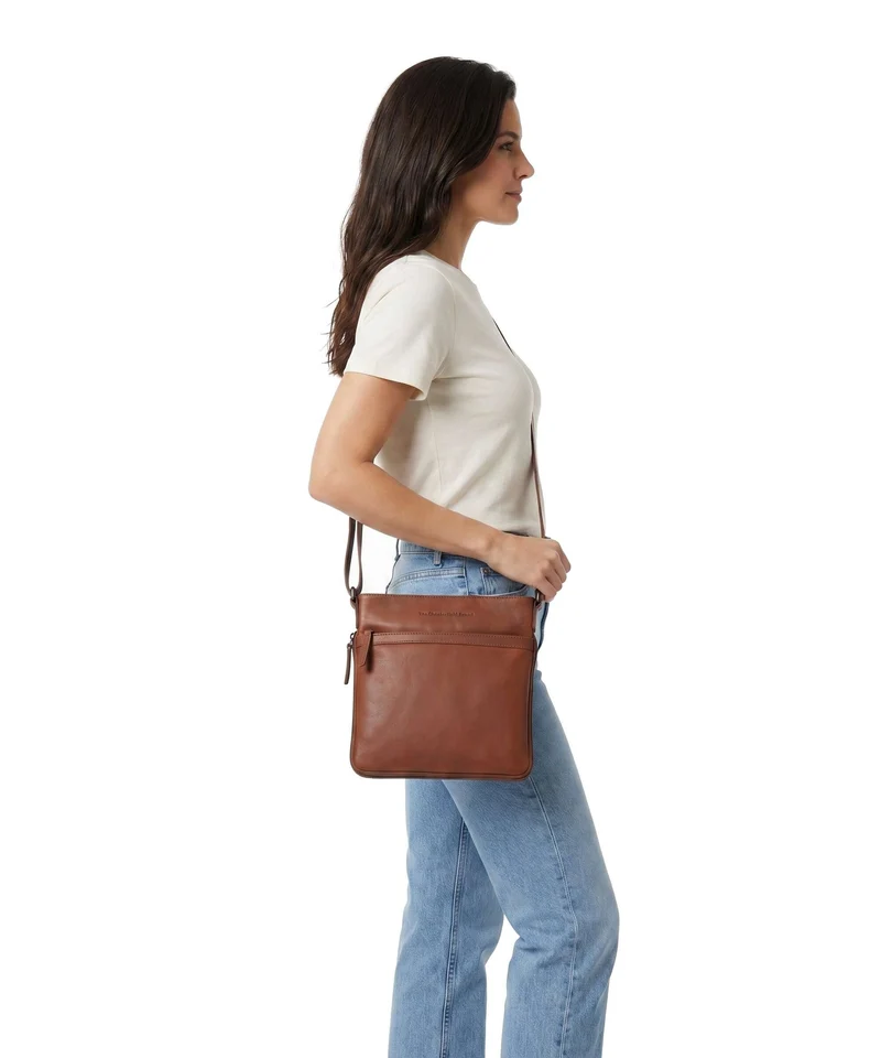 The Chesterfield Brand Wax Pull Up Cow Mirea Sac bandoulière cognac