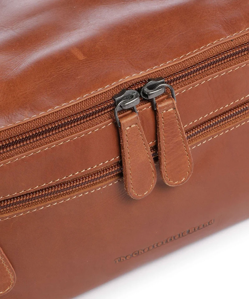 The Chesterfield Brand Wax Pull Up Cow Elmia Trousse de toilette cognac