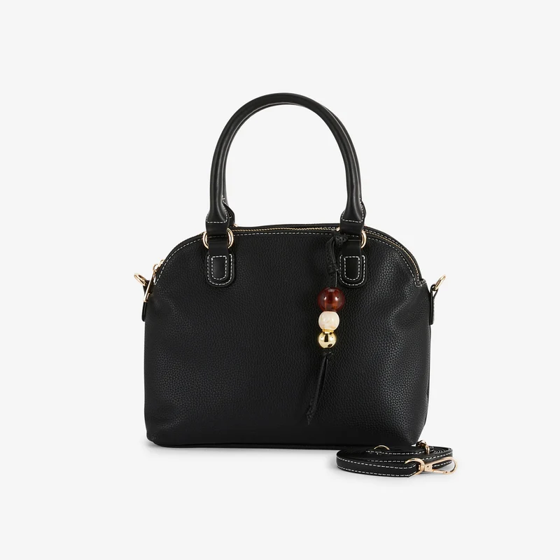 Petit sac porté main noir avec grigri de perles