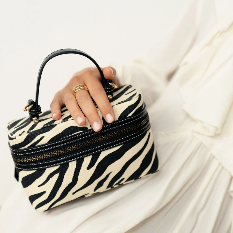Petit sac vanity à motif zèbre avec bandoulière