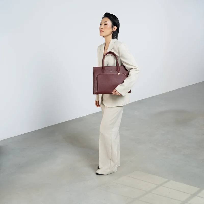 Isabel Bernard Honoré Nadine rouge bordeaux sac à main en cuir de veau avec compartiment pour ordinateur portable 13 pouces IB25110-052-13