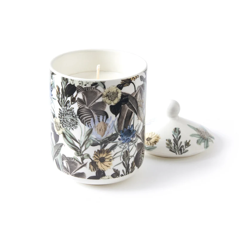 Bougie parfumée en pot de porcelaine - Garden Bleu clair - Jasmin & Ylang - durée de combustion 65h - 315 g