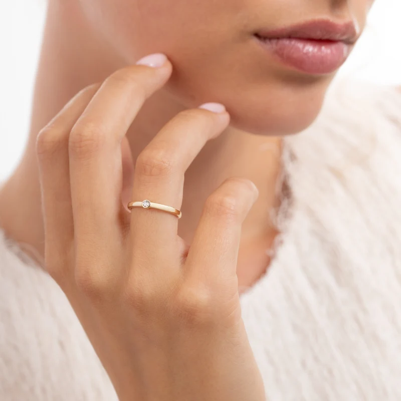 Isabel Bernard Rivoli Josie Bague Empilable en Or 14 Carats avec Pierre de Zirconium IB330112-48