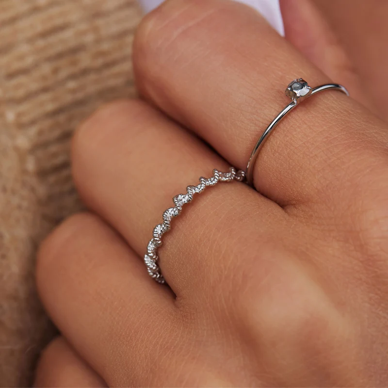 Violet Hamden Sisterhood Lunar Bague Torsadée en Argent 925 Sterling VH33005-50