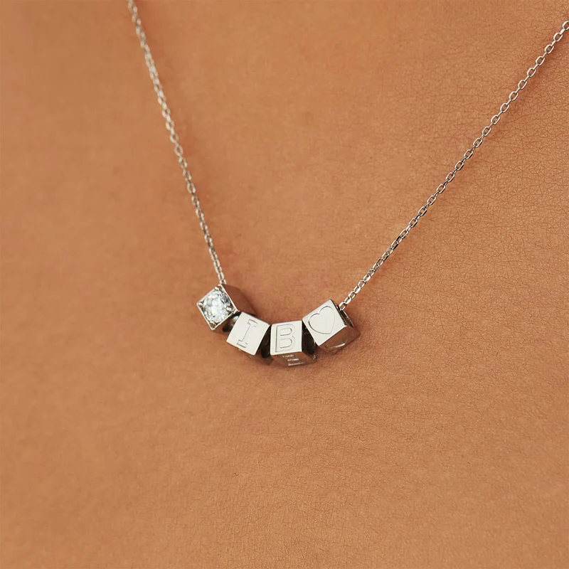 Isabel Bernard Saint Germain Falie breloque cube en Or blanc 14 carats IB350048