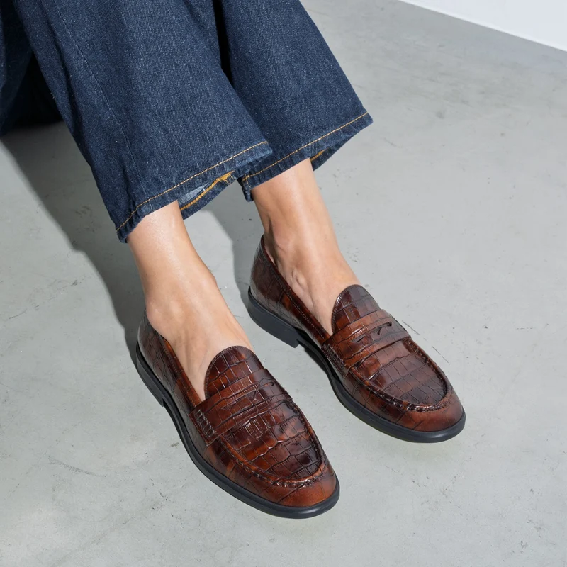 Isabel Bernard Mocassins Vendôme Blandine en cuir de veau marron croco IB51015-230-37