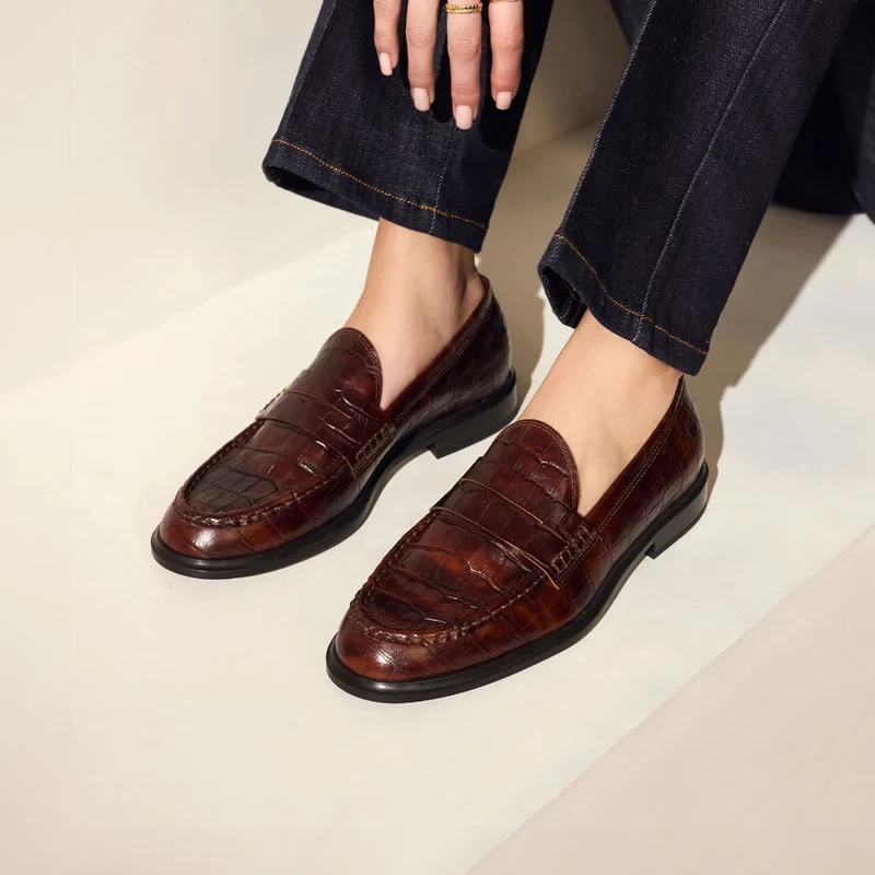 Isabel Bernard Mocassins Vendôme Blandine en cuir de veau marron croco IB51015-230-37