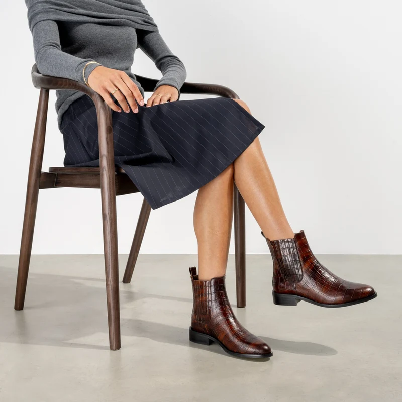 Isabel Bernard Vendôme Chey Bottines Chelsea brunes effet croco en cuir de veau IB53012-230-36