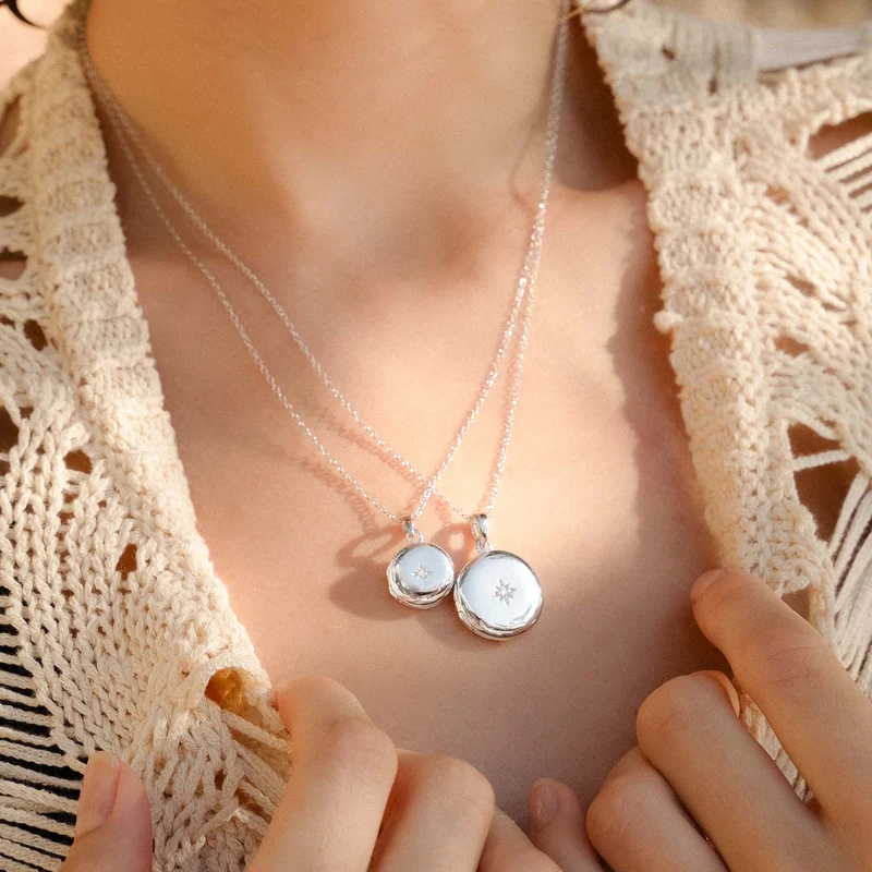 Violet Hamden Sisterhood Memory Collier en Argent 925 Sterling avec Médaillon Photo VH340029