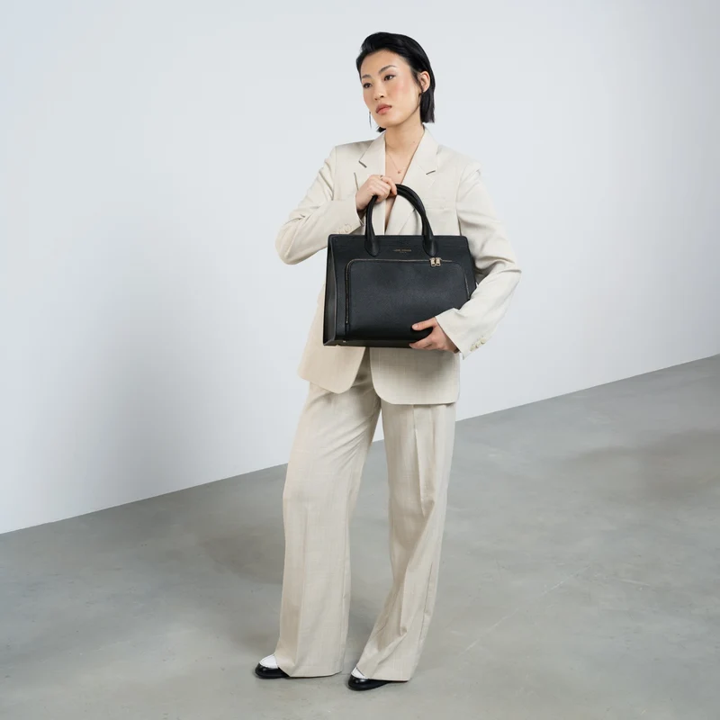 Isabel Bernard Honoré Nadine noir sac à main en cuir de veau avec compartiment pour ordinateur portable 13 pouces IB25110-001-13