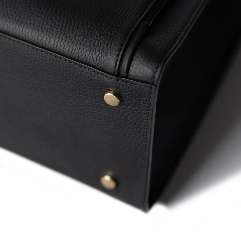 Isabel Bernard Honoré Nadine noir sac à main en cuir de veau avec compartiment pour ordinateur portable 13 pouces IB25110-001-13