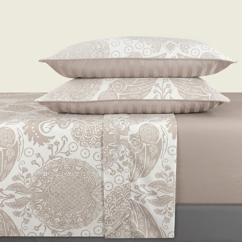 Ensemble de draps : drap-housse, drap plat, taie(s) d'oreiller en satin de coton - dessin Arles Taupe