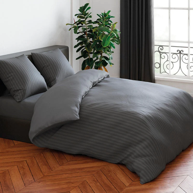 Housse de couette + taie(s) d'oreiller satin de coton - Rayure tissé gris foncé