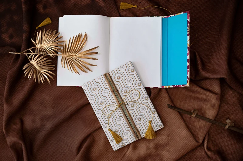 Carnet artisanal URVEE en papier coton recyclé – Couverture Block Print – Couleurs aléatoires