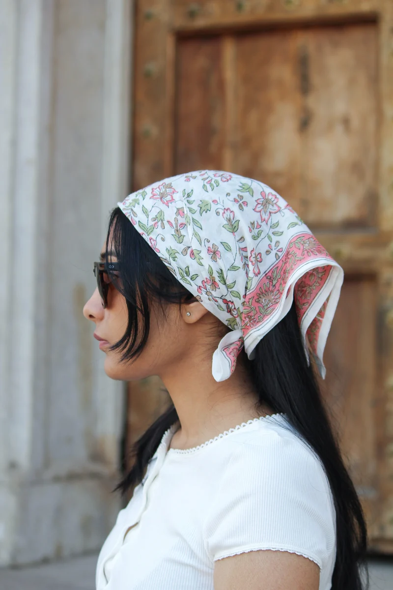 Bandana Kolkata 50 x 50 cm — Coton Block Print floral rose et vert
