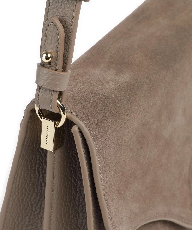 Coccinelle C-Me Softy Suede Sac porté épaule warm taupe
