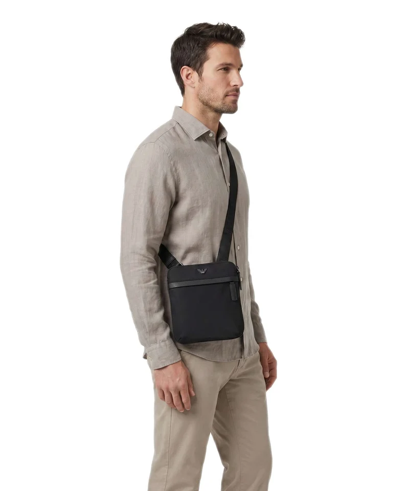 Emporio Armani Nylon Recycled Sac bandoulière black beauty