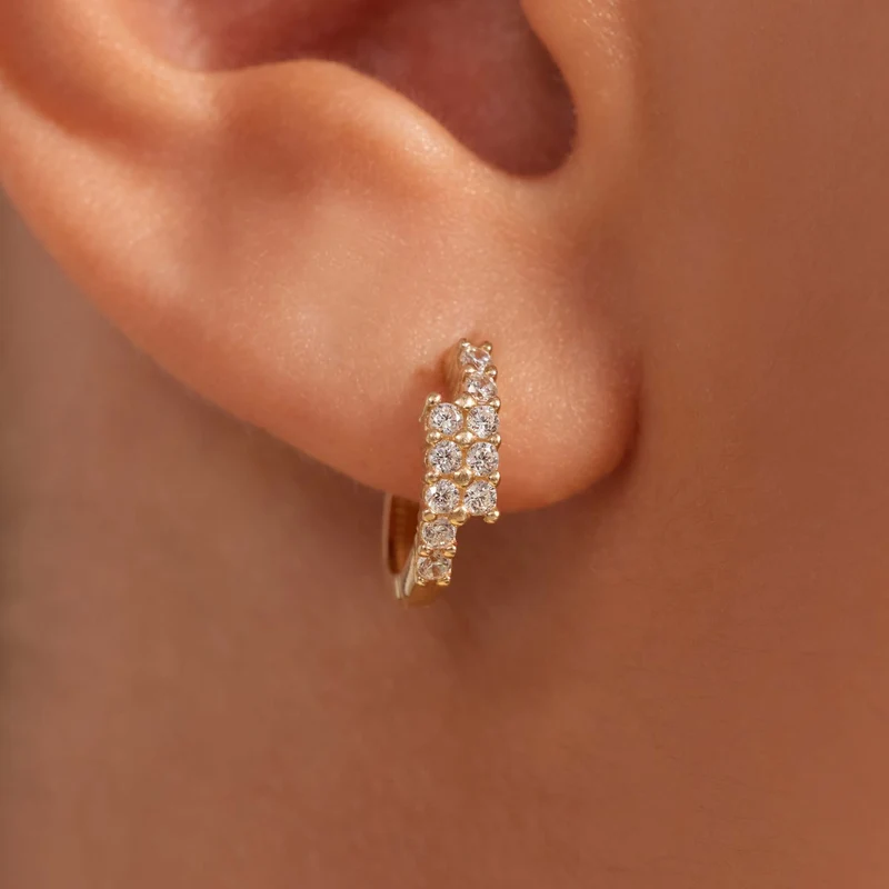 Beloro Jewels Monte Napoleone Joley créoles en or 9 carats avec pierres en zirconium (9,7 mm) BO360117