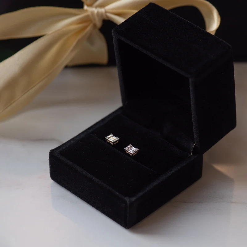 Isabel Bernard De la Paix Maxime puces en or 14 carats avec diamant 0.26 ct IBD360020