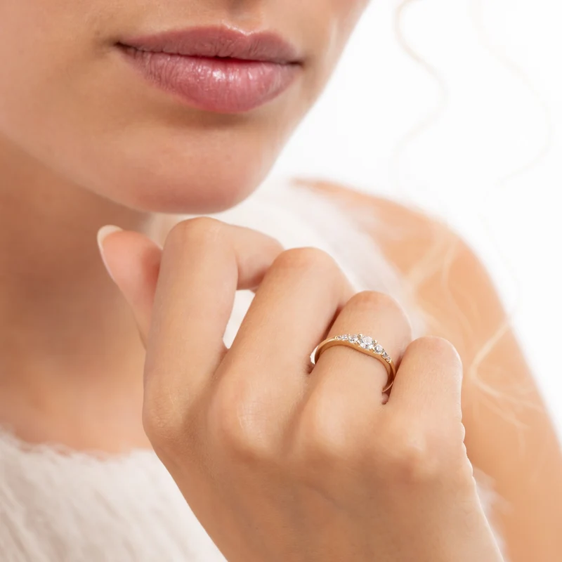 Isabel Bernard Rivoli Esme Bague Empilable en Or 14 Carats avec Pierres de Zirconium IB330110-52