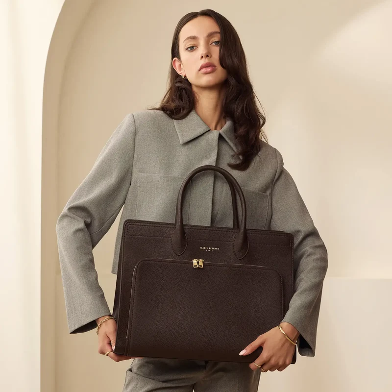 Isabel Bernard Sac à main Nadine en cuir de veau marron avec compartiment pour ordinateur portable IB25087