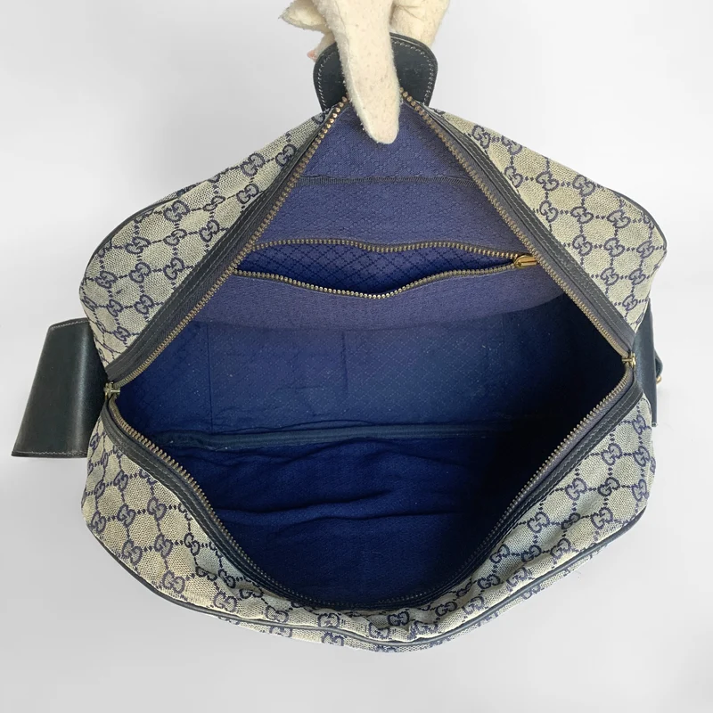 Gucci Sac à bandoulière de voyage en toile monogrammée