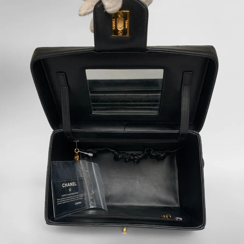 Chanel Sac pour appareil photo en cuir d'agneau